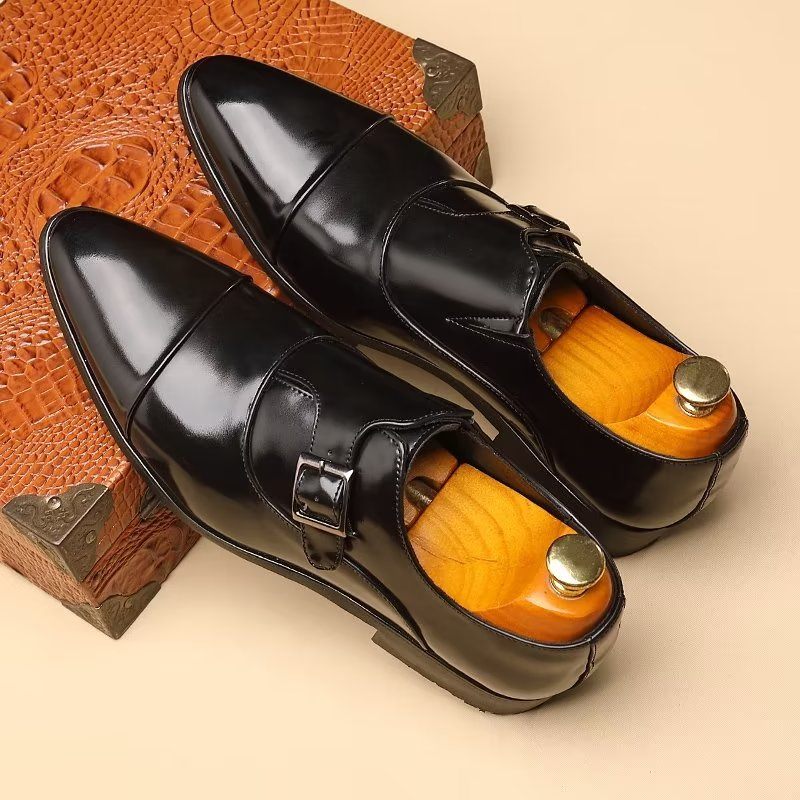 Férfi Hivatalos Cipők Kifinomult Elegancia Hegyes Orrú Monkstrap Ruhacipő - Fekete