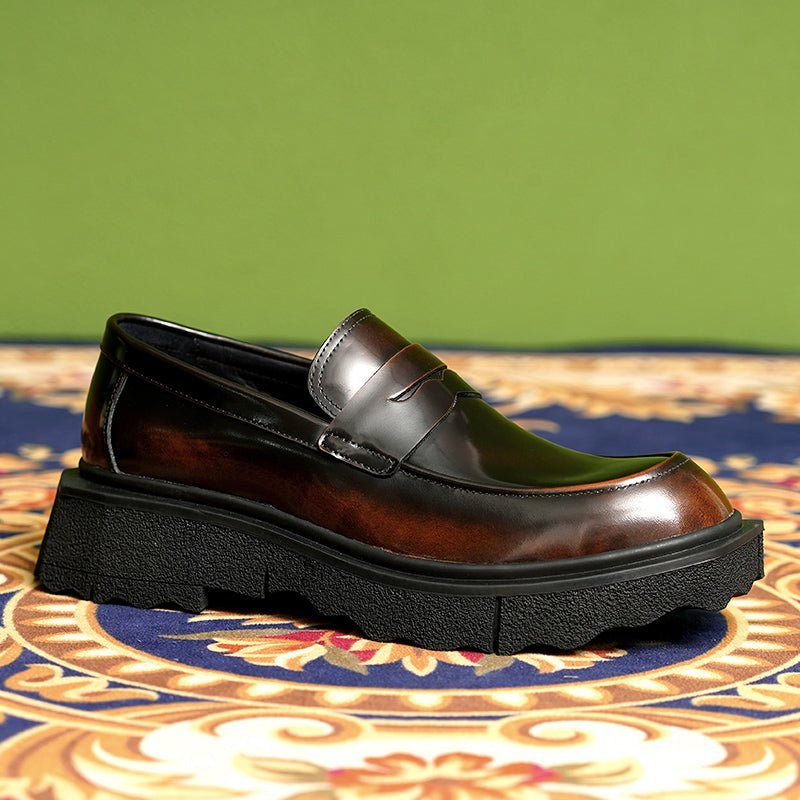 Férfi Naplopók Dombornyomott Aquaguard Slip-on Loafers - Kávé