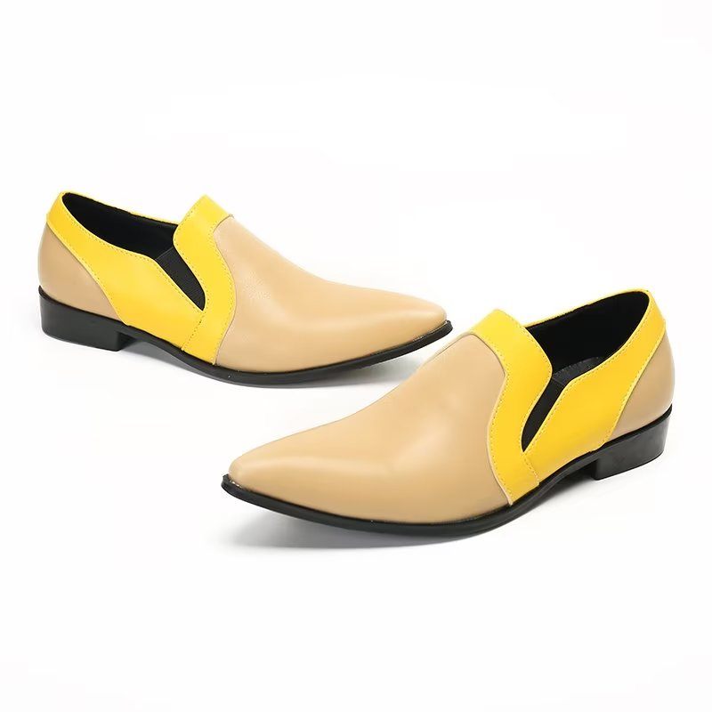 Férfi Naplopók Finomított Bőrből Készült Elegance Slip-on Cipők - Bézs