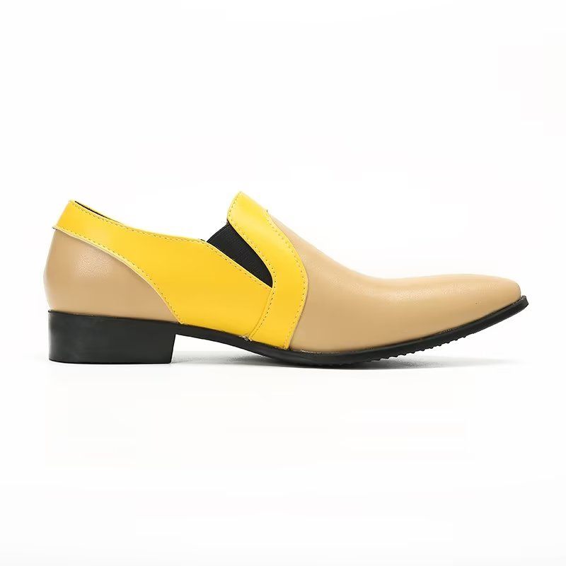 Férfi Naplopók Finomított Bőrből Készült Elegance Slip-on Cipők - Bézs