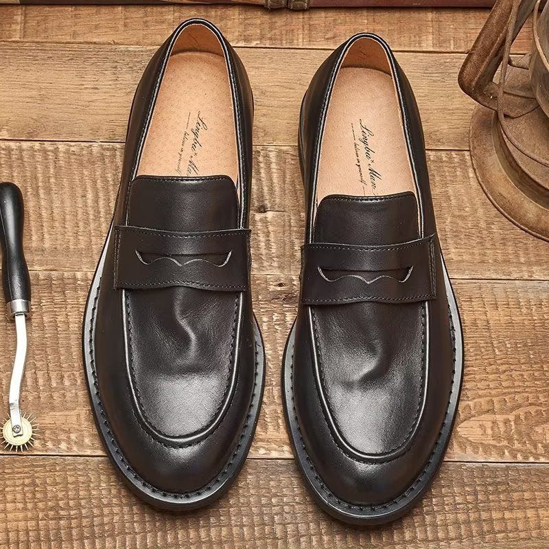 Férfi Naplopók Modish Slip On Penny Loafers - Fekete