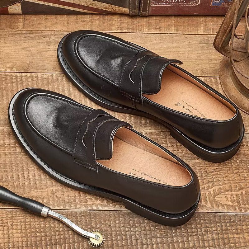 Férfi Naplopók Modish Slip On Penny Loafers - Fekete